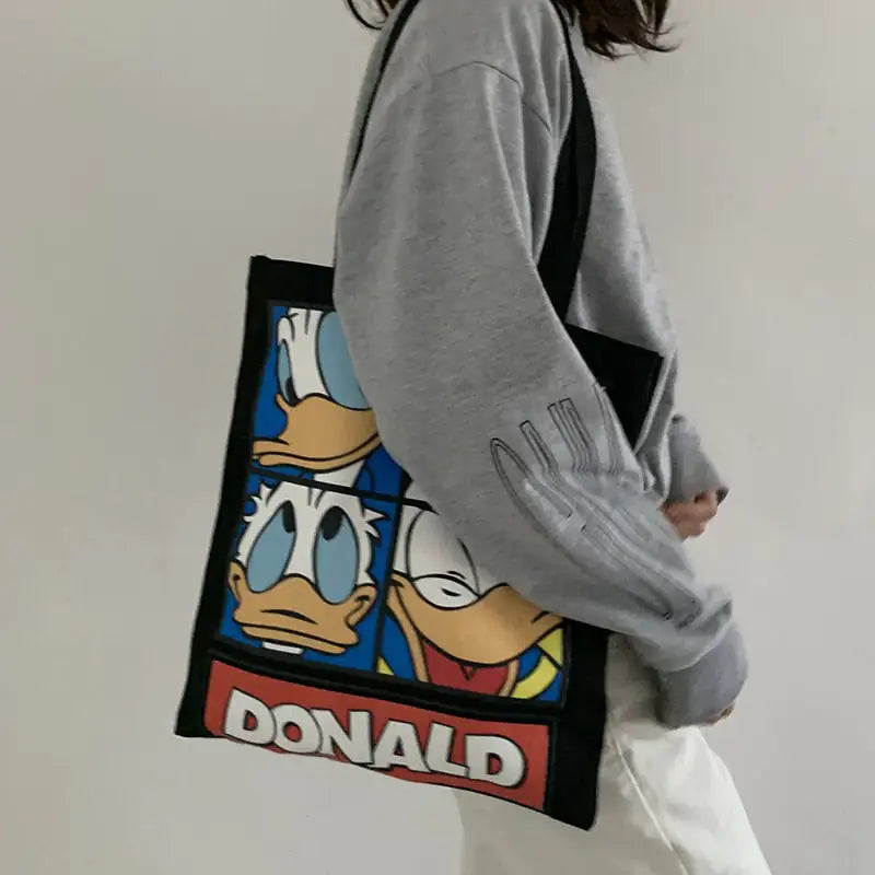 Single-Shoulder Donald Duck